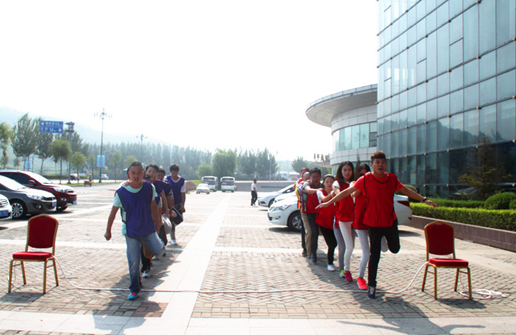 庆抗战胜利70周年户外活动成功举办