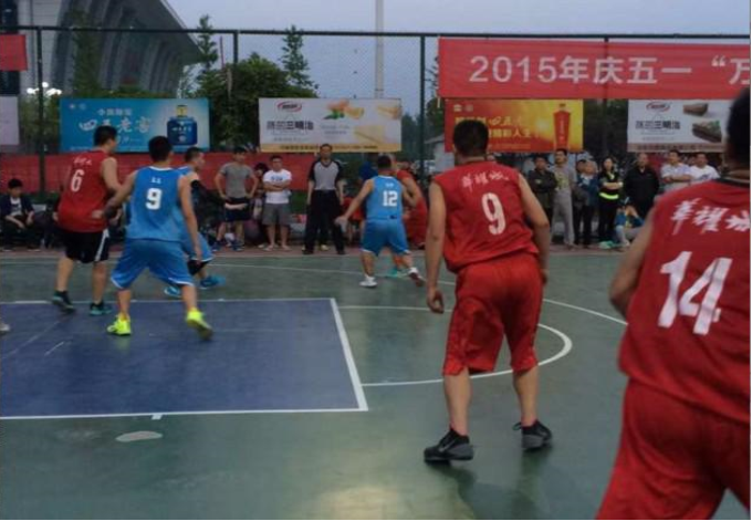 2015年4月24日 周口华耀城男子篮球队参加“2015年周口市庆五一‘万果园杯’男子篮球比赛”