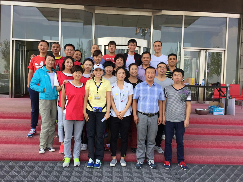 铁岭东北城庆抗战胜利70周年户外拓展活动举行