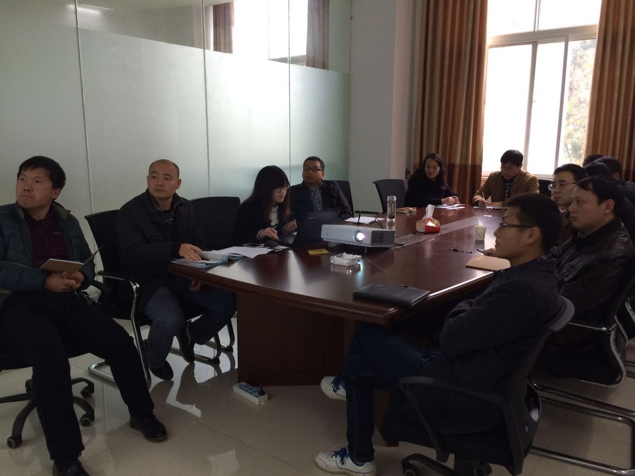 2015年11月19日，南阳华耀城2015年度第一批骨干员工入职培训