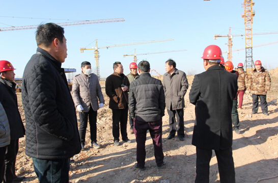 【一手抓建设，一手抓运营】解决商户反映问题 推动项目后续建设