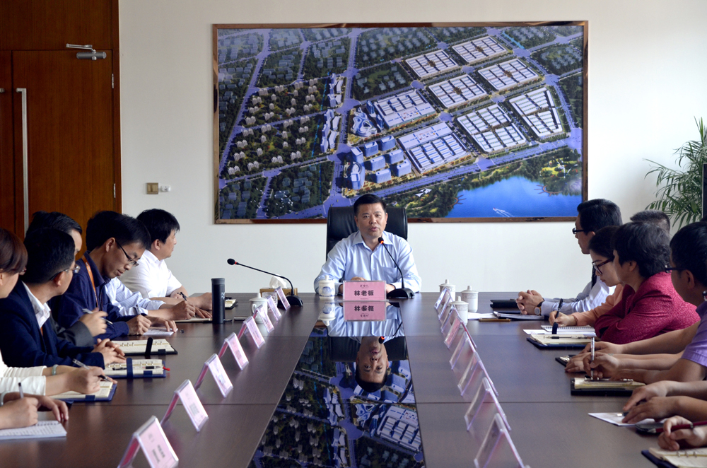 华耀城集团执行董事兼总裁林贤富视察南阳华耀城并主持召开项目动员会