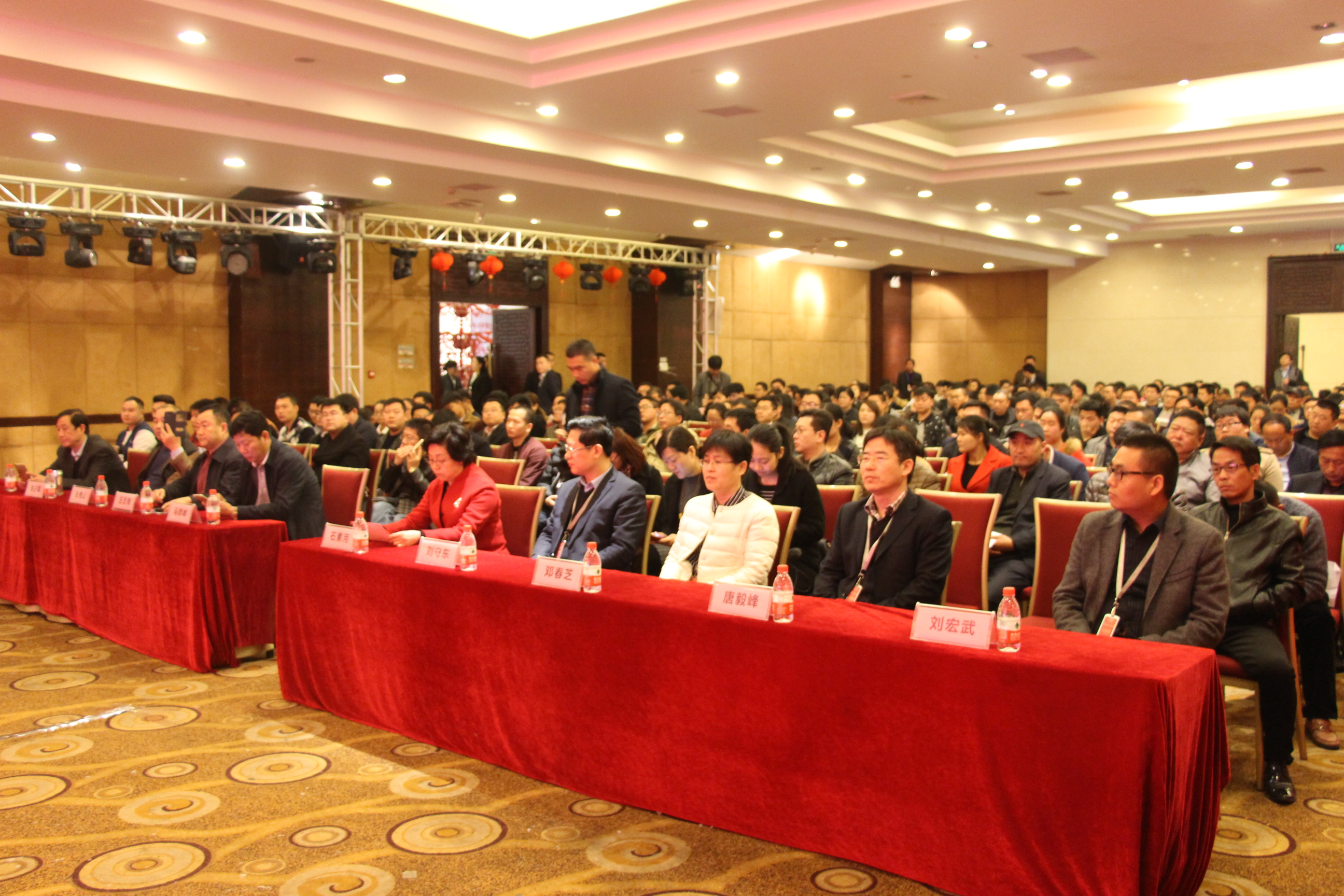 平顶山华耀城专场招聘会活动顺利举行