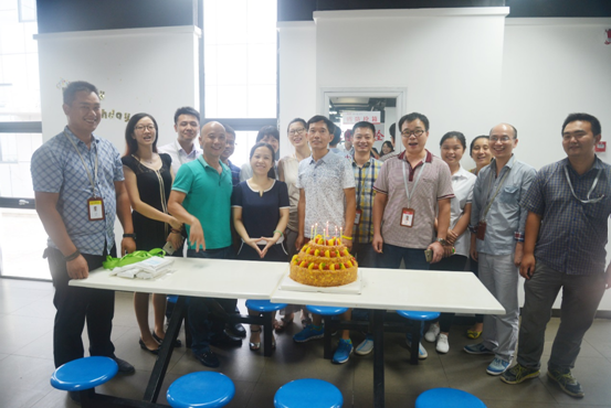 “爱家，爱华耀”员工生日会