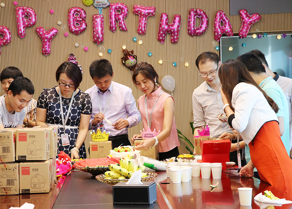 We are family，有你更精彩丨华耀城集团5-6月员工生日会圆满落幕