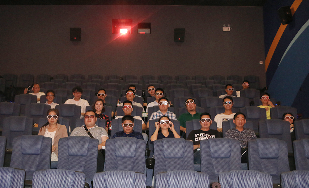 “悦生活、邂逅杰克船长”华耀城员工观影活动圆满举行