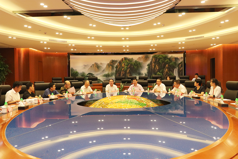 周口市人大考察团莅临华耀城集团总部参观考察