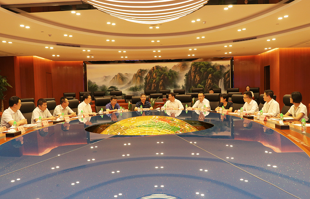 中国工商银行汕尾分行领导一行来访华耀城集团总部