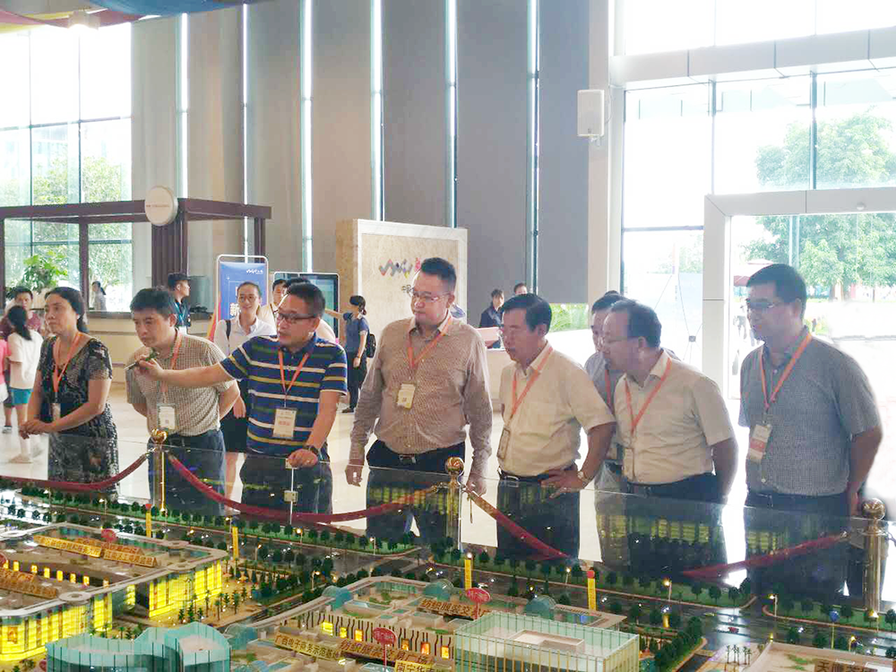 华耀城集团总裁赵立东会见德州市、周口市、洛阳示范区政府领导