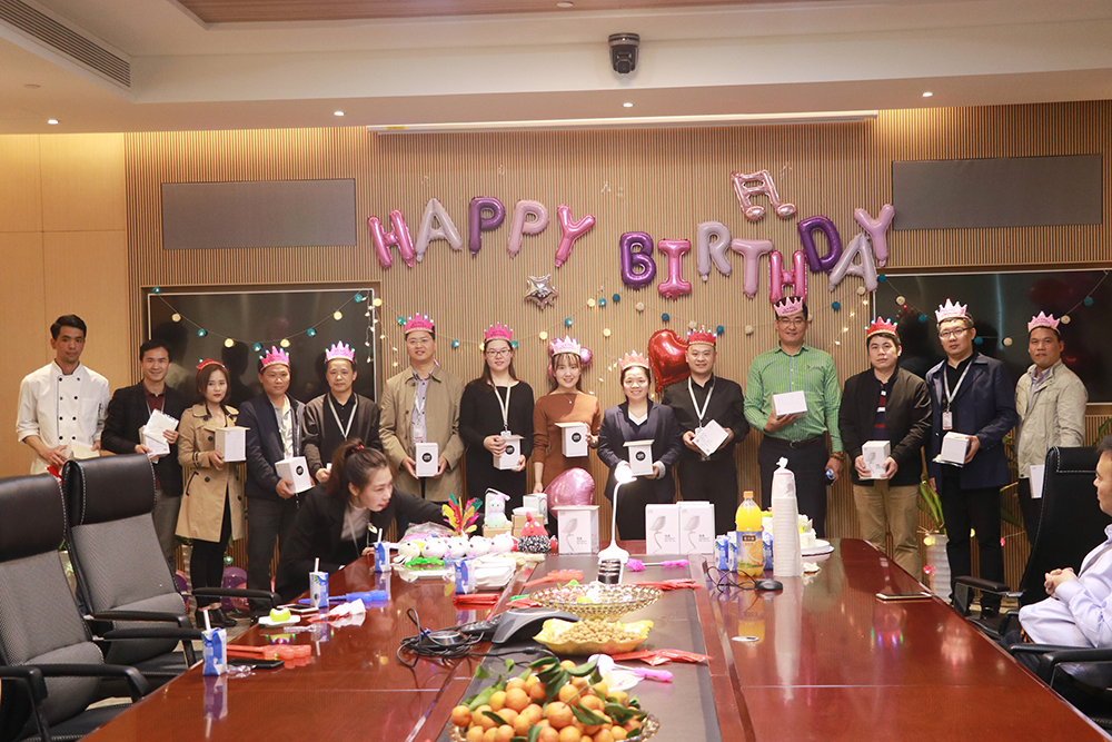 凝聚一堂，共创美好明天丨华耀城集团1-2月份员工生日会圆满落幕