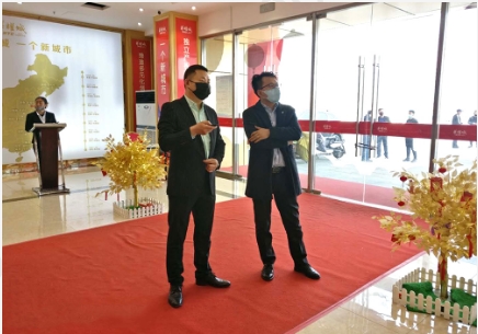 大连万达集团发展中心苏鲁区高级经理郭川莅临德州华耀城考察